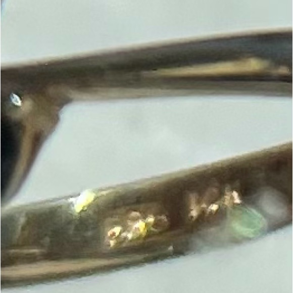 Elegant Sapphire  14k Gold Stone Ring sz 6.5 - Picture 4 of 6